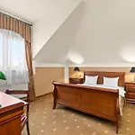 Diament Arsenal Palace Katowice - Хожув