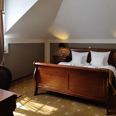 Diament Arsenal Palace Katowice - 4* Chorzow