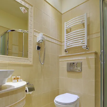 Diament Arsenal Palace Katowice - שורזוב