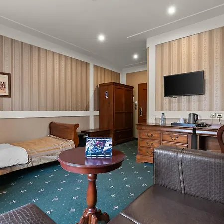 Diament Arsenal Palace Katowice - 4*
