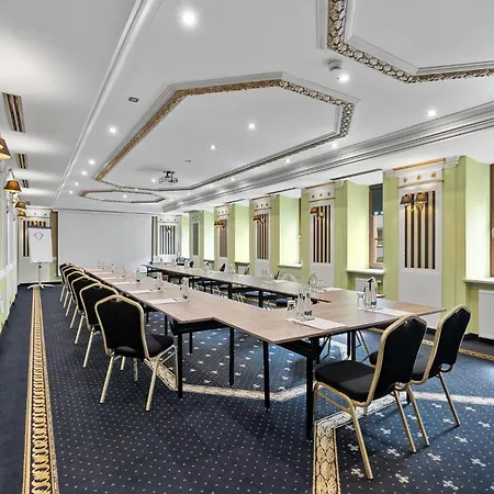 Diament Arsenal Palace Katowice - 4* Chorzow