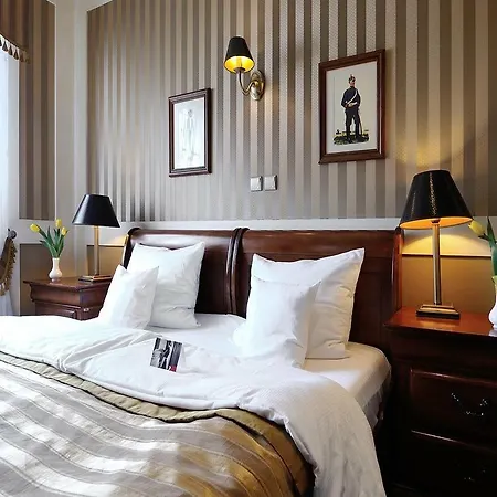Diament Arsenal Palace Katowice - 4* שורזוב
