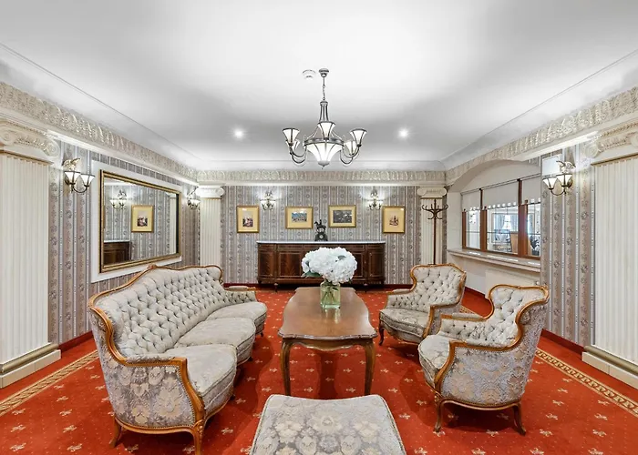 Diament Arsenal Palace Katowice - 호텔 초르조프