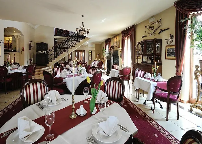 Diament Arsenal Palace Katowice - 호텔 초르조프